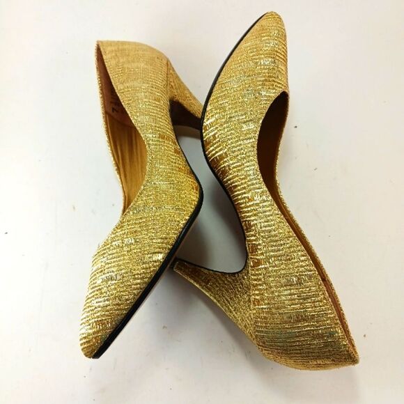 Pierre Dumas Designer Collection 3" Stiletto Point Toe Womans 7.5 Metallic Gold. - Picture 9 of 14